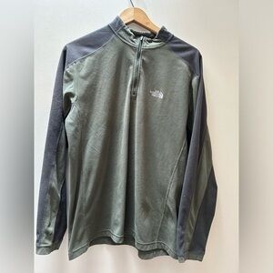 The North Face Thermal Fleece 1/4 Zip Shirt Medium